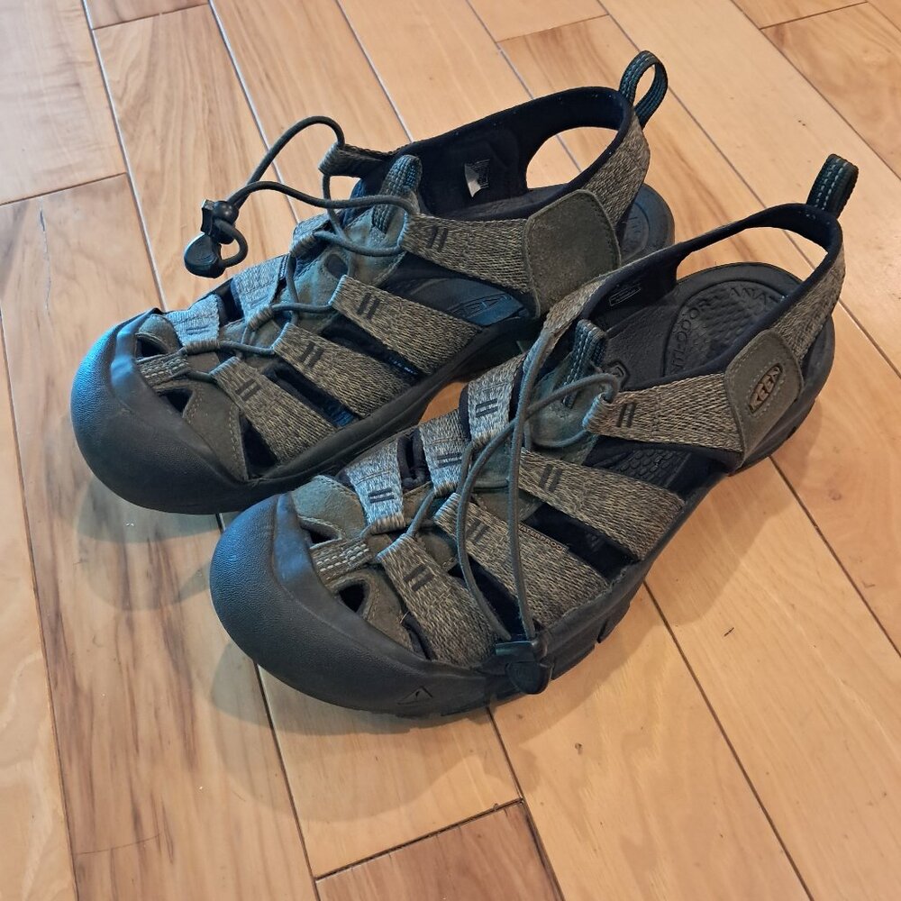 Men's Keen Sandals Size: 11